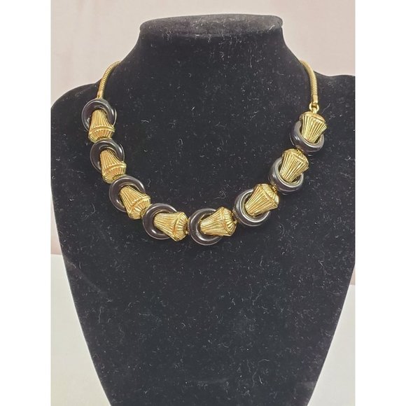 Vintage Trifari Gold Basket Black Enamel Rings Necklace - Picture 2 of 6